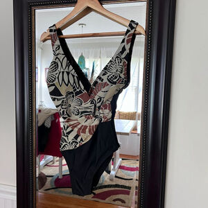 Ocean Dream One Piece Swimsuit Size 10 Brown/Black